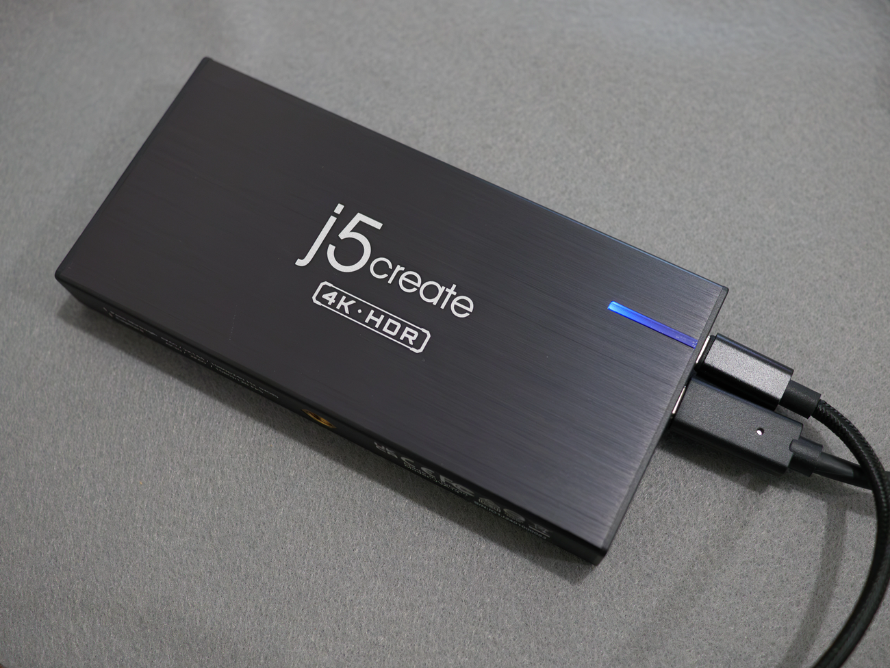 USB-Cを2つ刺した状態